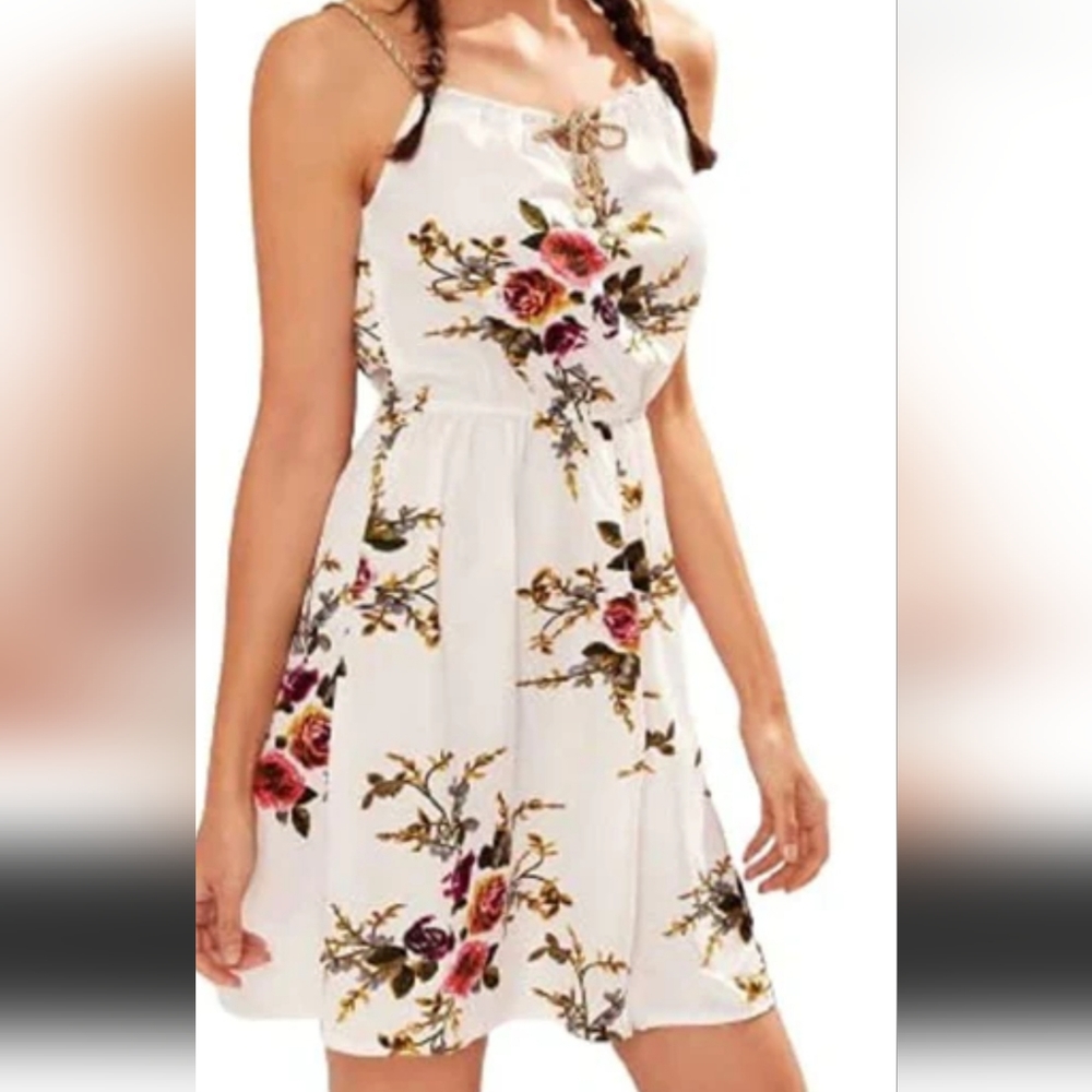 Beautiful dress looks very pretty size UK S-M fully stretchable - Picture 3 of 5